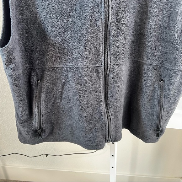 Columbia vest. Size XL. - Picture 11 of 16
